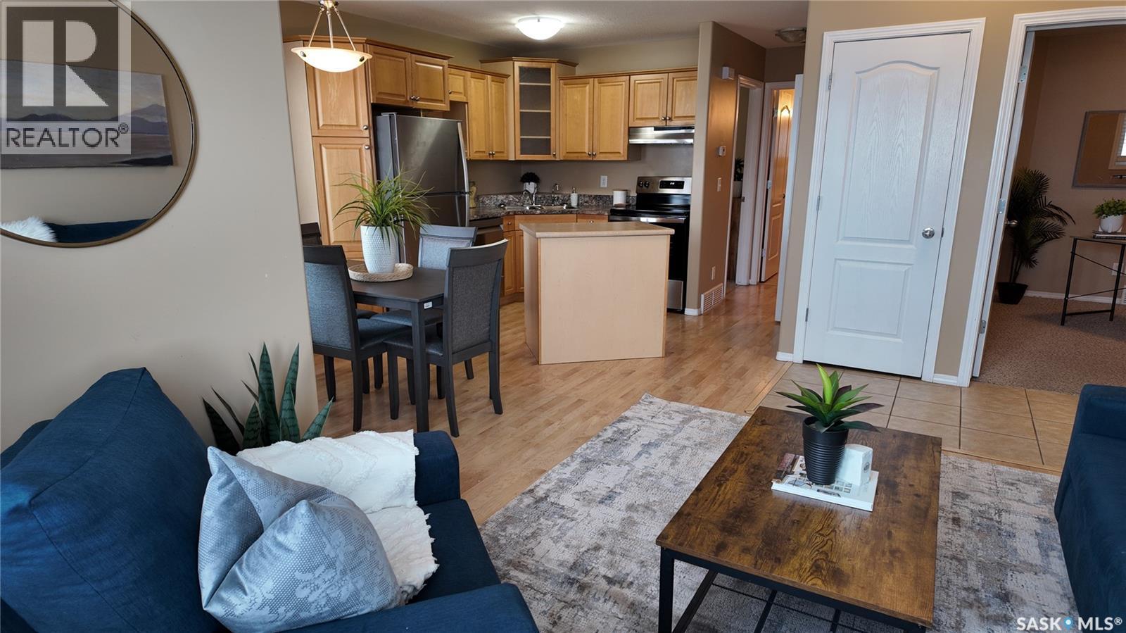 4128 Buckingham Drive E, Regina, SK - Indoor