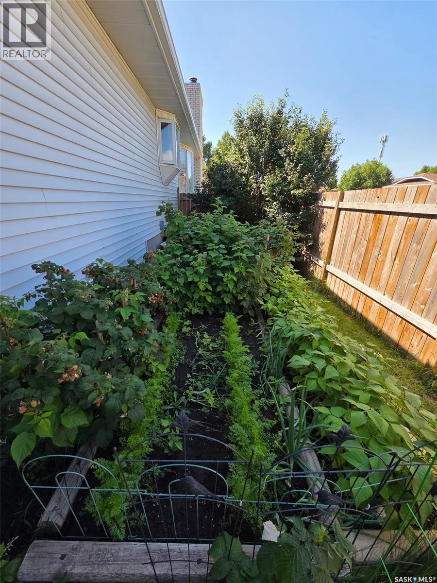 250 Bornstein Court, Saskatoon, SK - Outdoor