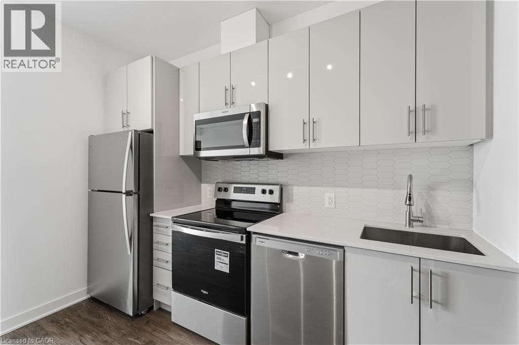 2782 Barton Street E Unit# 1619, Hamilton, ON - Indoor Photo Showing Kitchen With Stainless Steel Kitchen With Upgraded Kitchen