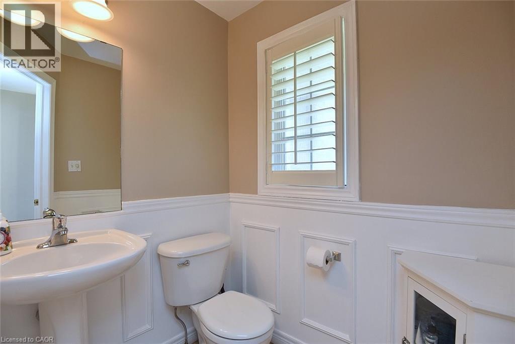 72 Etherington Crescent, Binbrook, ON - Indoor Photo Showing Bathroom