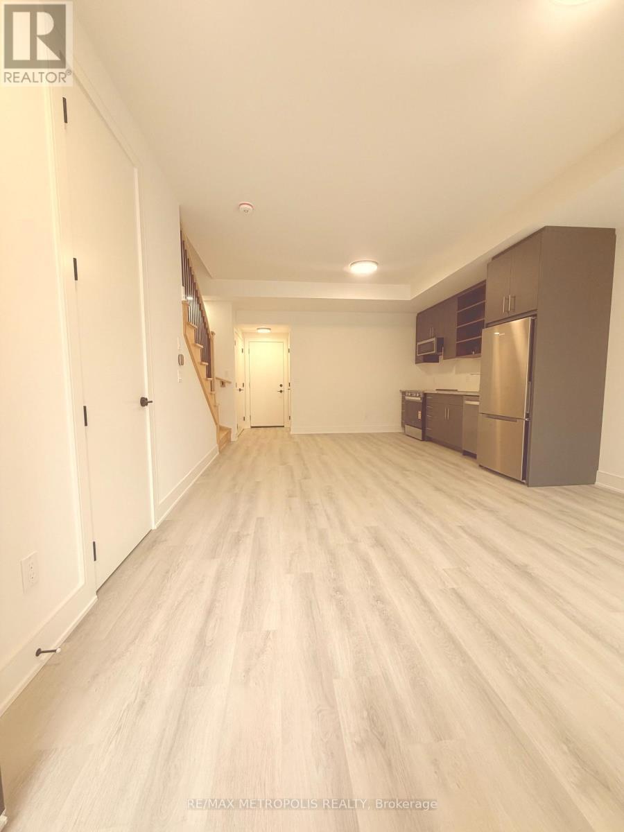 68 Everett Common, St. Catharines, ON - Indoor Photo Showing Other Room