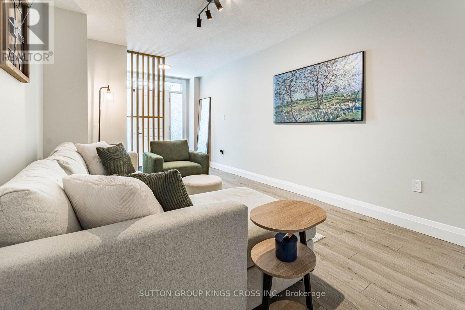 79 - 143 Elgin Street N, Cambridge, ON - Indoor Photo Showing Other Room