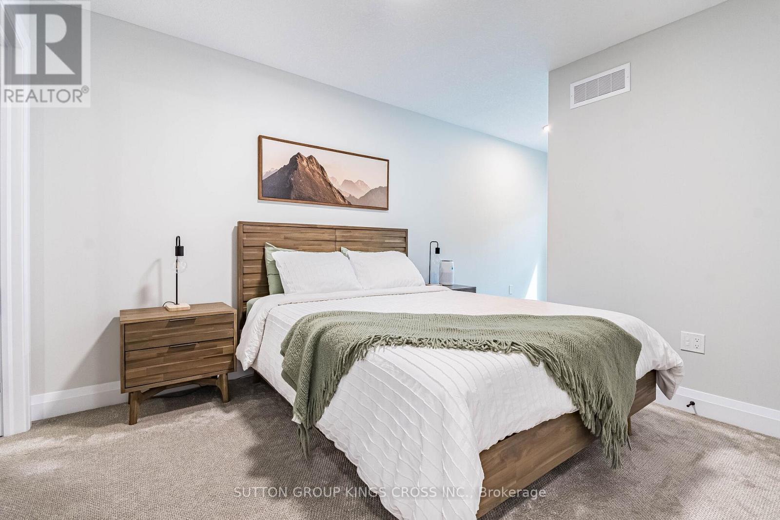 79 - 143 Elgin Street N, Cambridge, ON - Indoor Photo Showing Bedroom