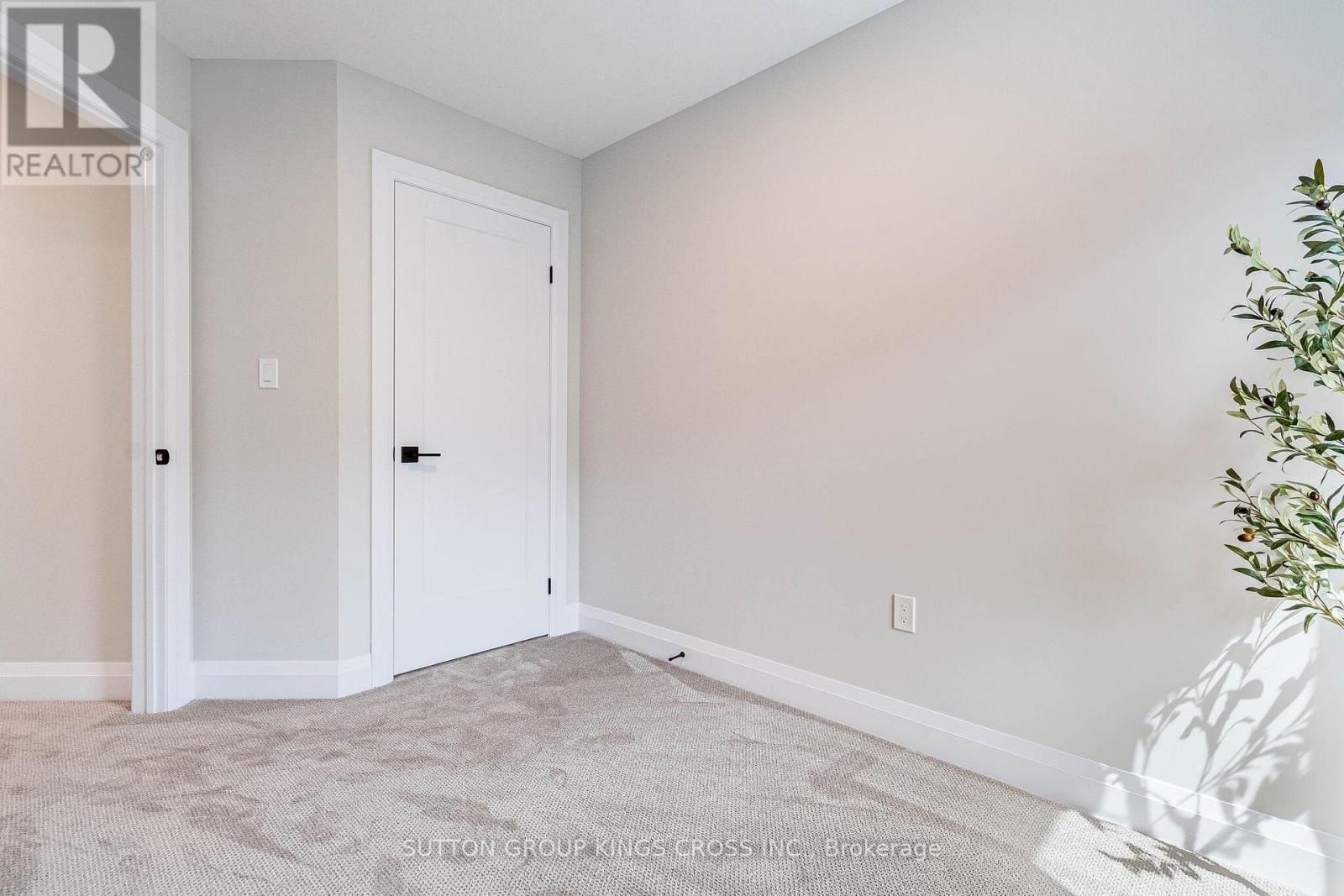 79 - 143 Elgin Street N, Cambridge, ON - Indoor Photo Showing Other Room
