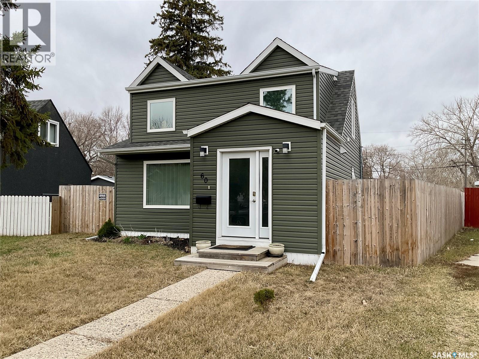 60 Charles Crescent, Regina, SK - Outdoor
