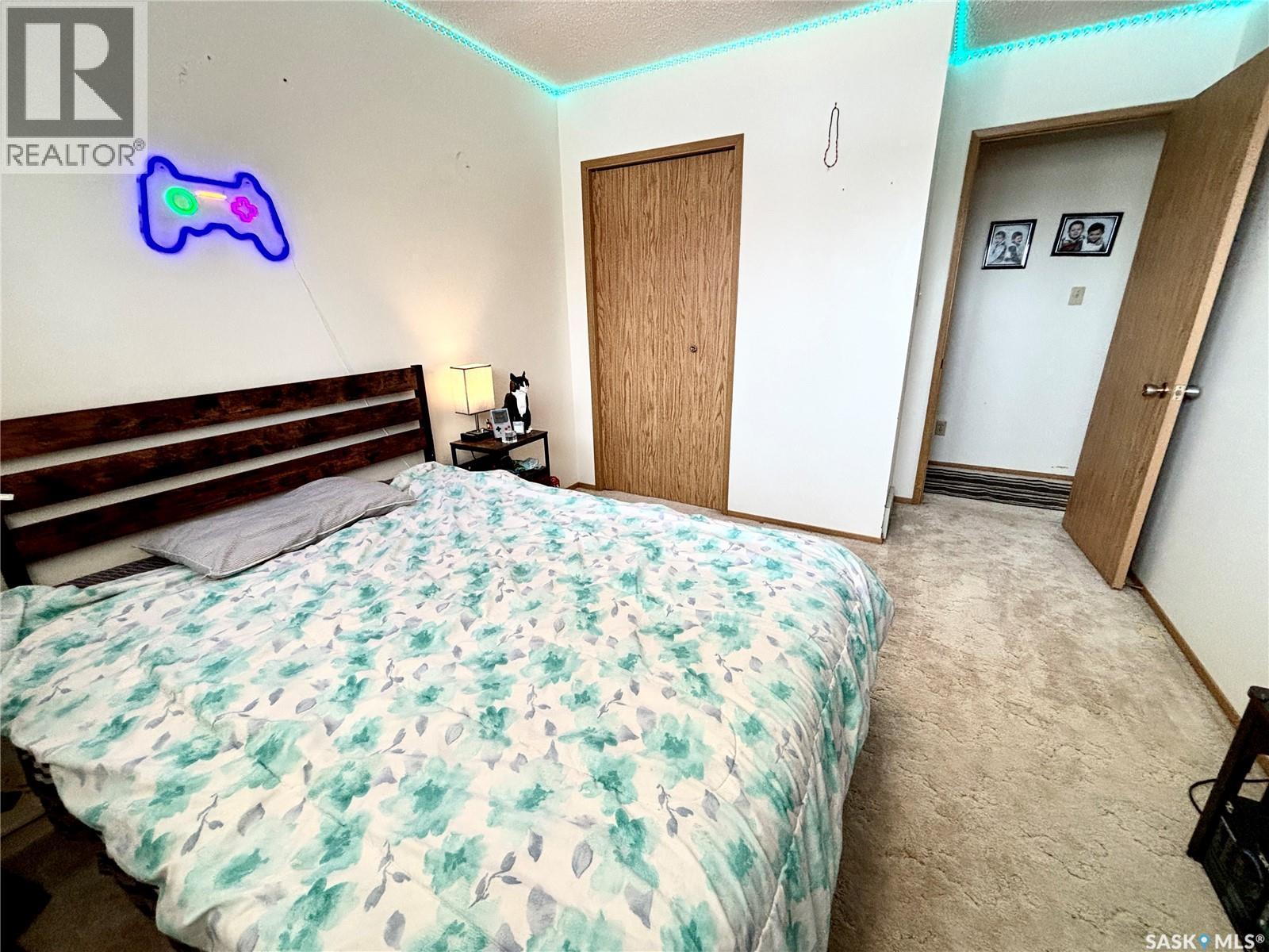 52 Harrigan Crescent, Maple Creek, SK - Indoor Photo Showing Bedroom