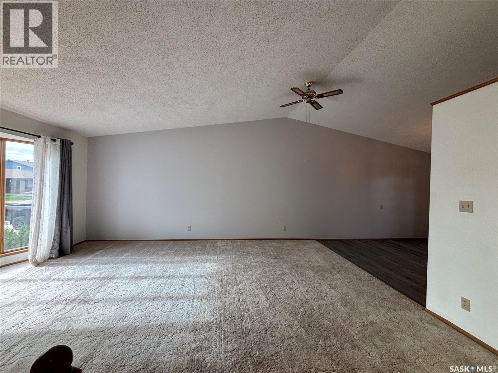 52 Harrigan Crescent, Maple Creek, SK - Indoor Photo Showing Other Room