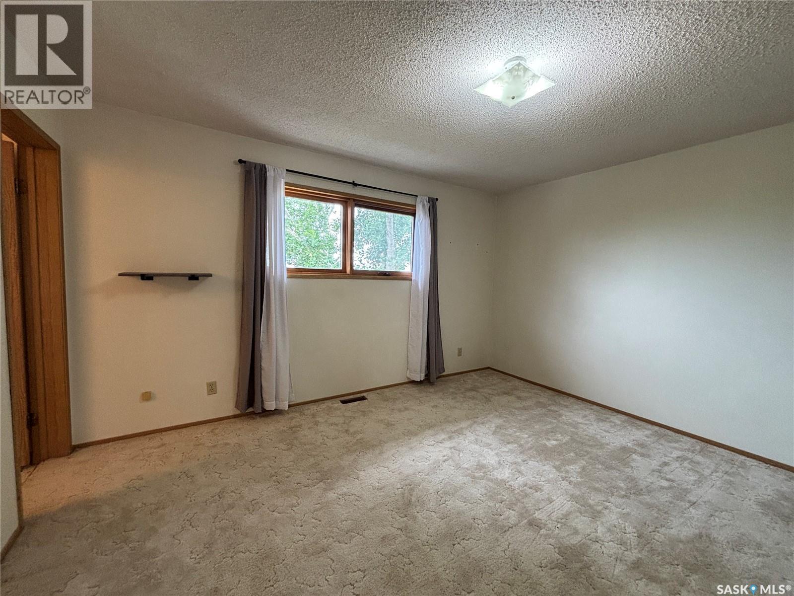 52 Harrigan Crescent, Maple Creek, SK - Indoor Photo Showing Other Room