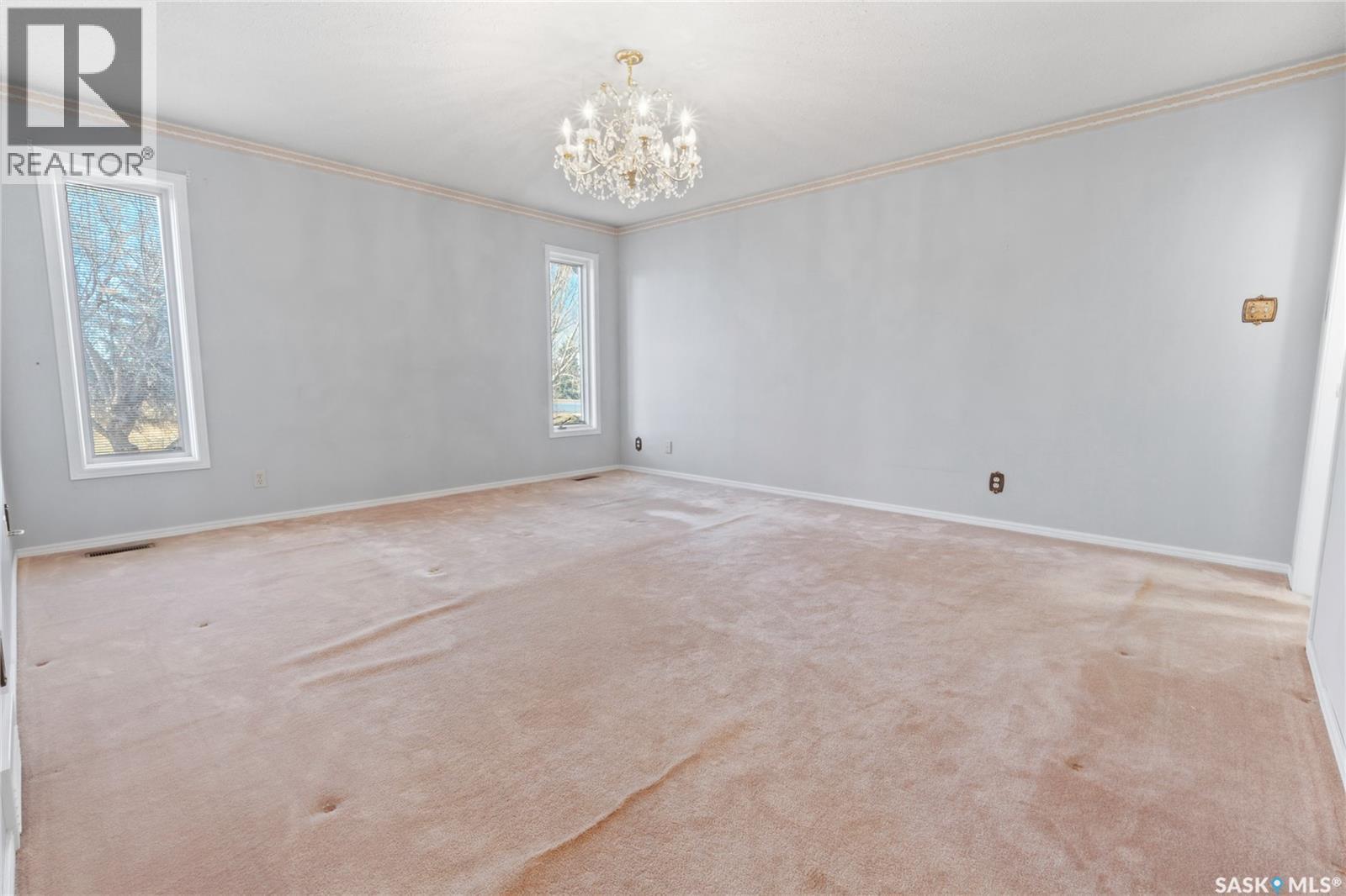 215 Mallin Crescent, Saskatoon, SK - Indoor Photo Showing Other Room