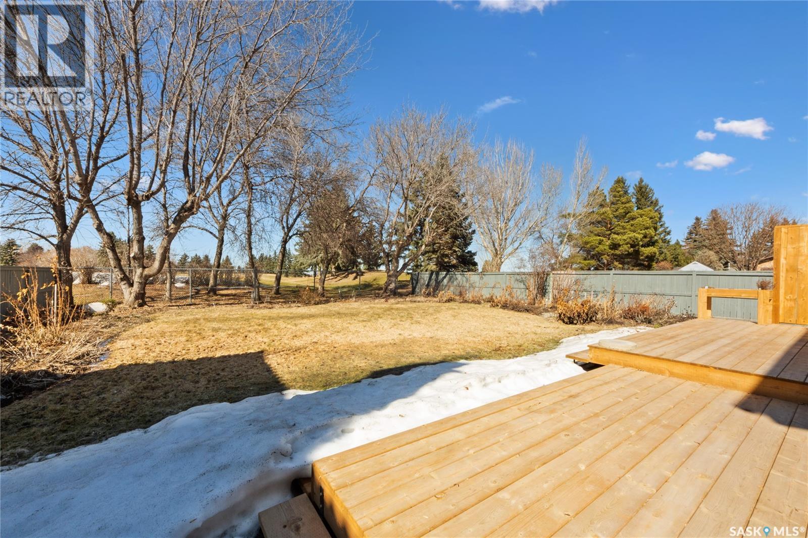 215 Mallin Crescent, Saskatoon, SK - Outdoor With Deck Patio Veranda