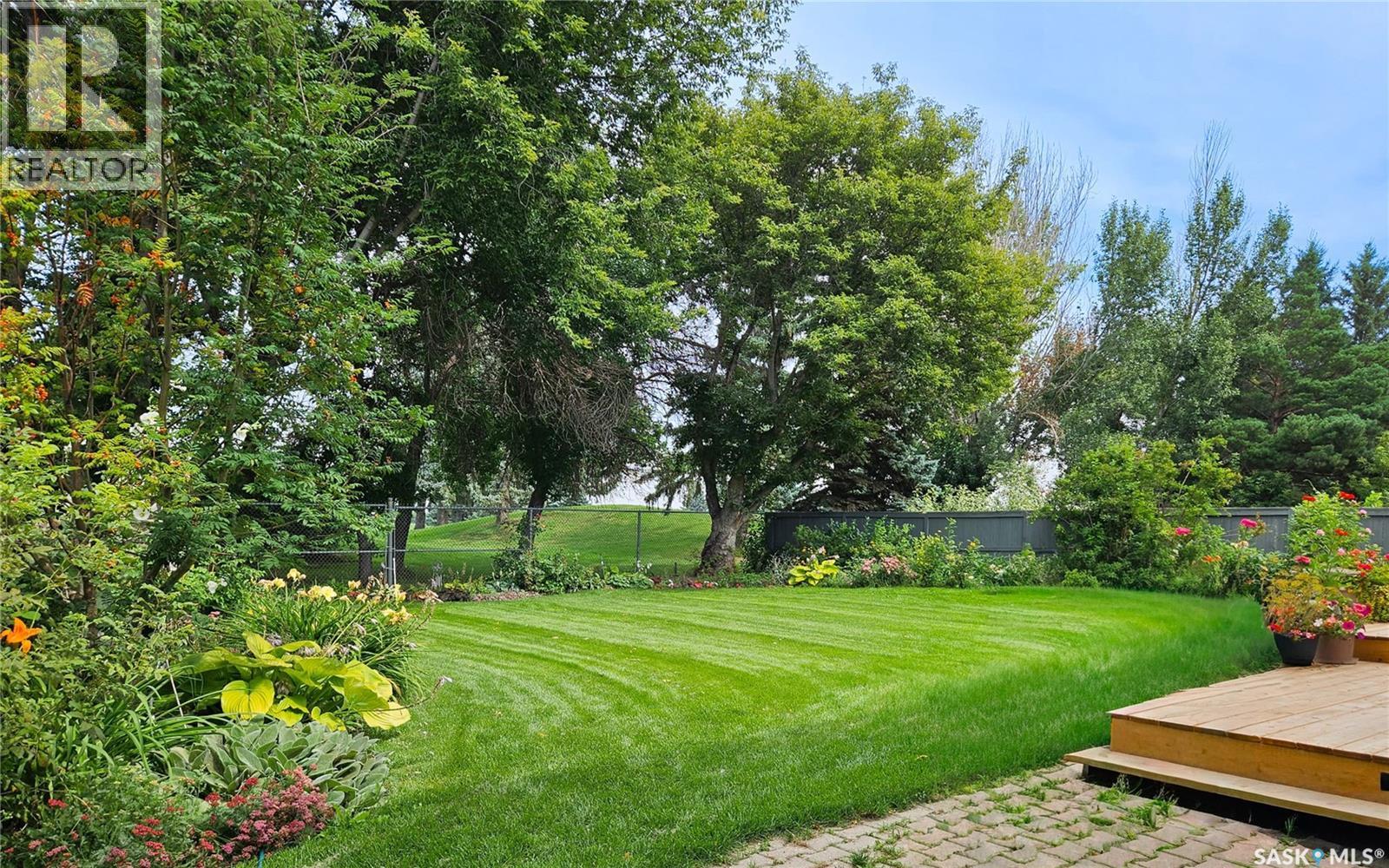 215 Mallin Crescent, Saskatoon, SK - Outdoor