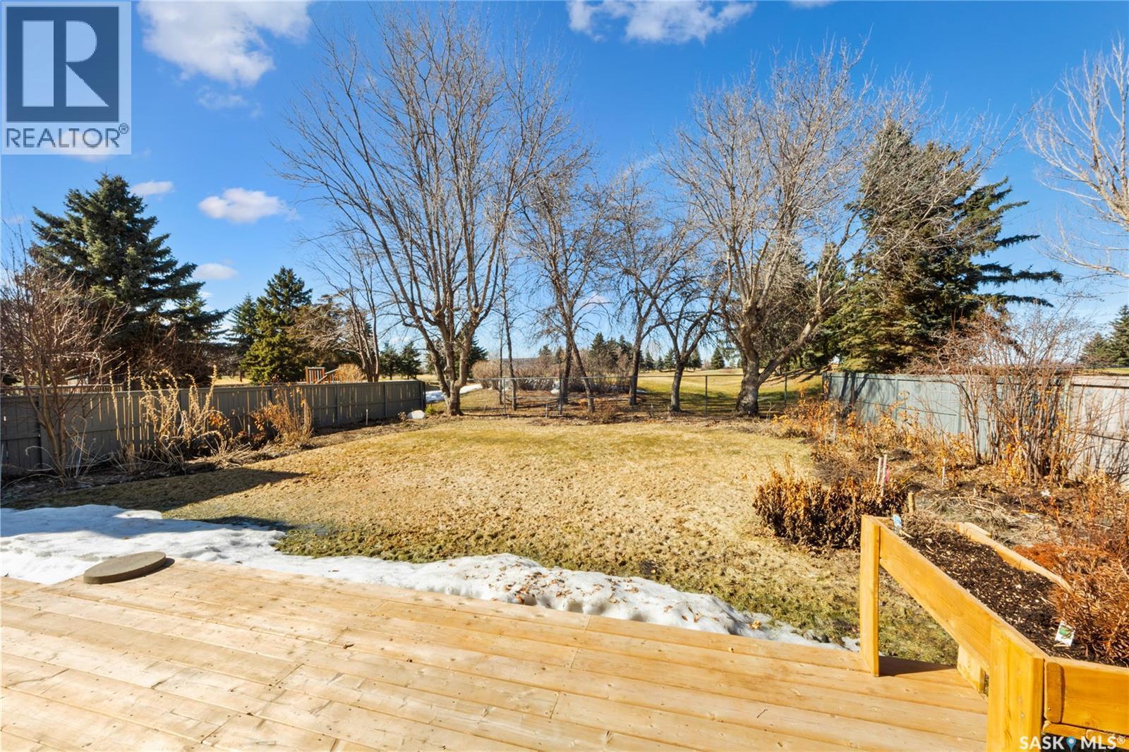 215 Mallin Crescent, Saskatoon, SK - Outdoor