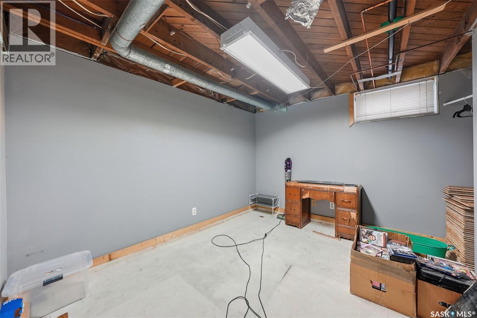 1306 C Avenue N, Saskatoon, SK - Indoor Photo Showing Basement