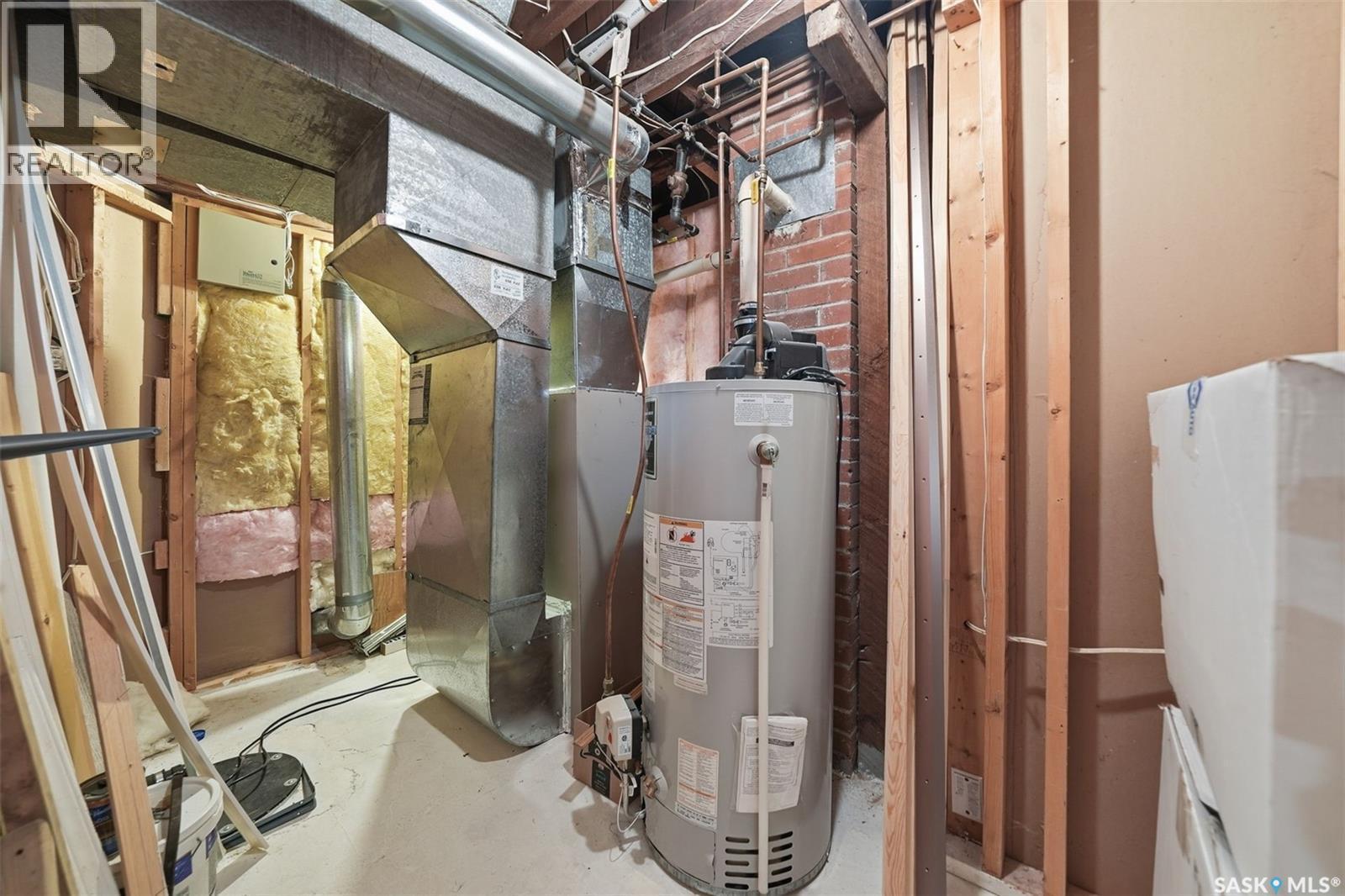 1306 C Avenue N, Saskatoon, SK - Indoor Photo Showing Basement