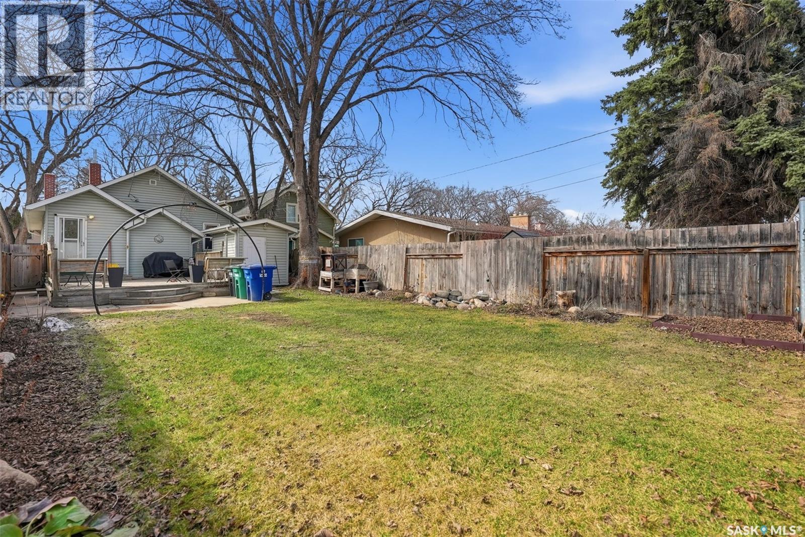 1306 C Avenue N, Saskatoon, SK - Outdoor