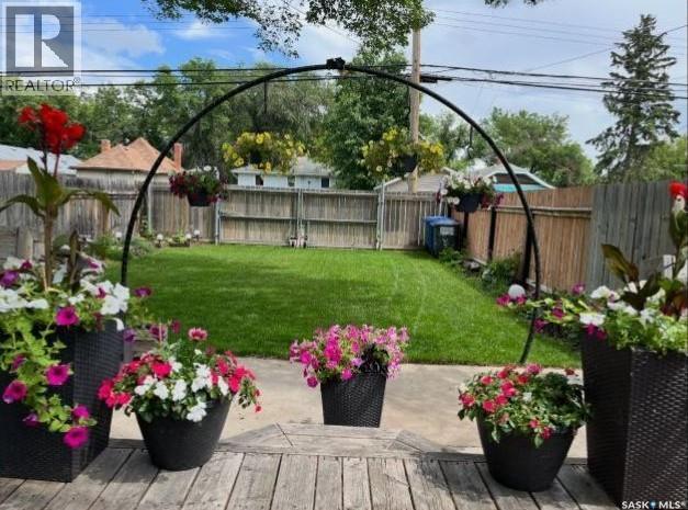 1306 C Avenue N, Saskatoon, SK - Outdoor With Deck Patio Veranda