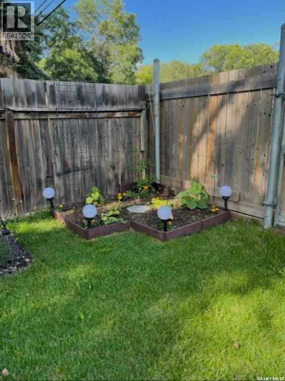 1306 C Avenue N, Saskatoon, SK - Outdoor