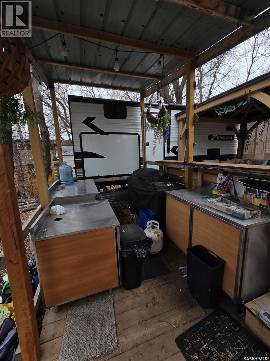 21 Oakley Lane, West End, SK