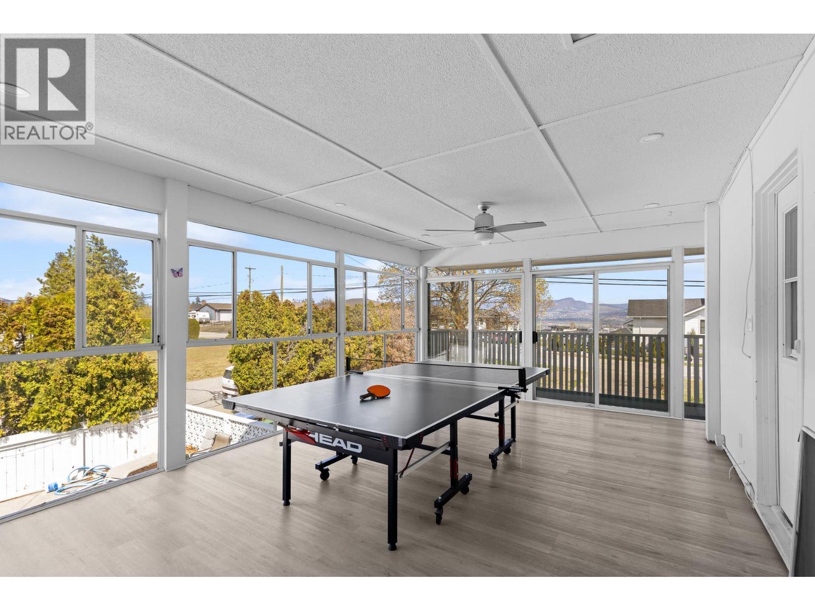 2618 Thacker Drive, West Kelowna, BC - Indoor