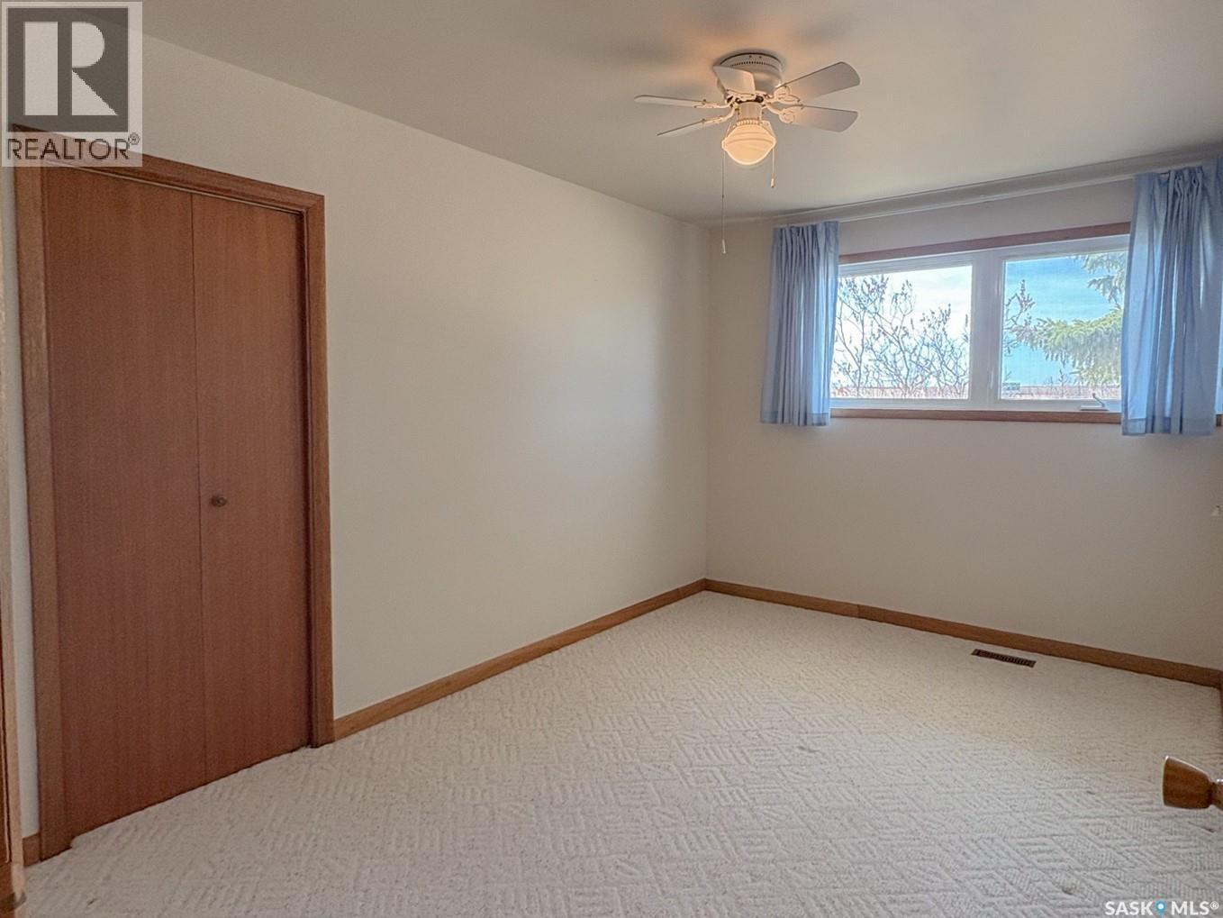 402 Fourth Street, Kipling, SK - Indoor Photo Showing Other Room