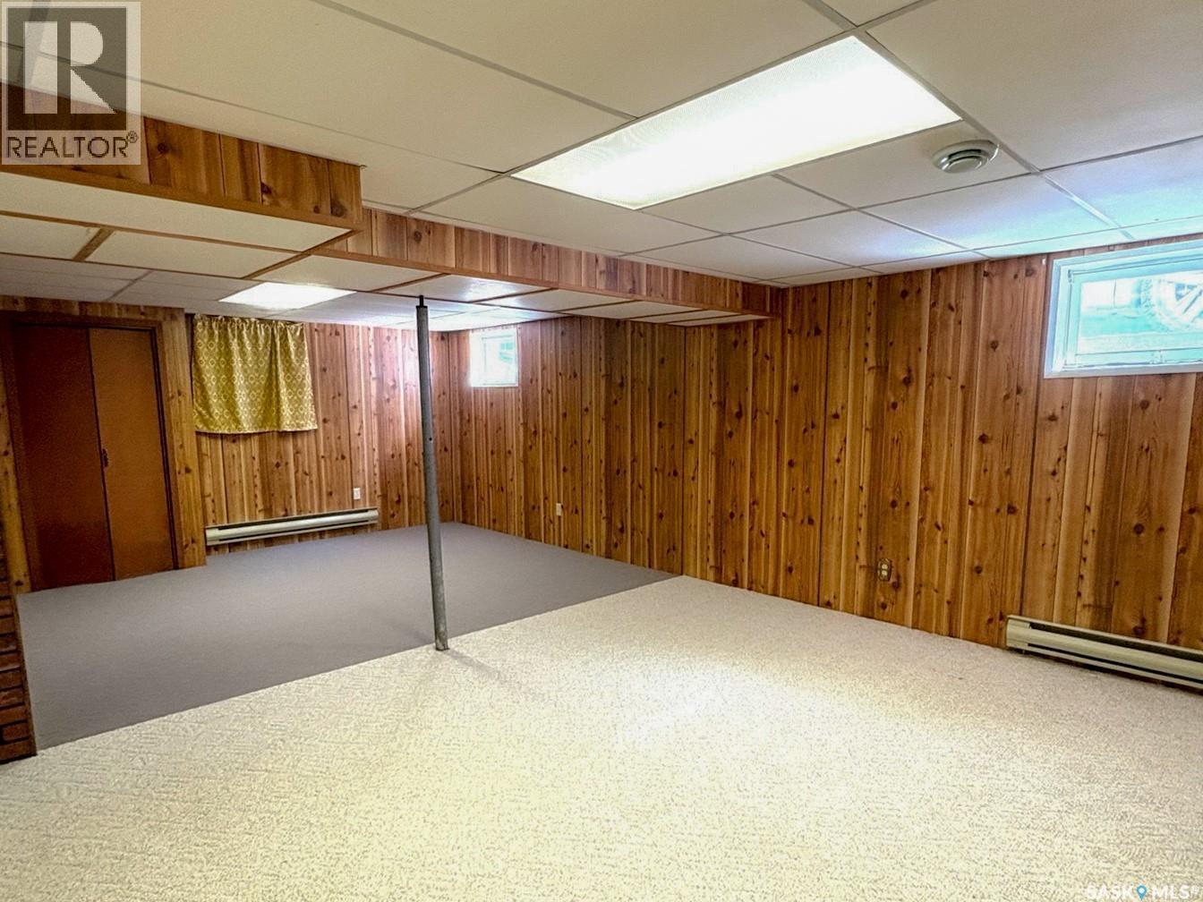 402 Fourth Street, Kipling, SK - Indoor Photo Showing Basement