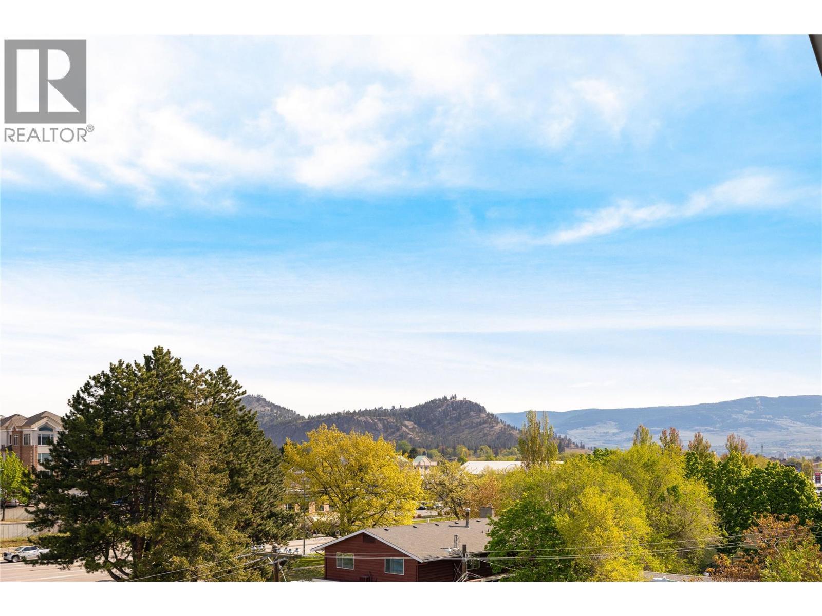 1380 Pridham Avenue Unit# 415, Kelowna, BC - Outdoor With View