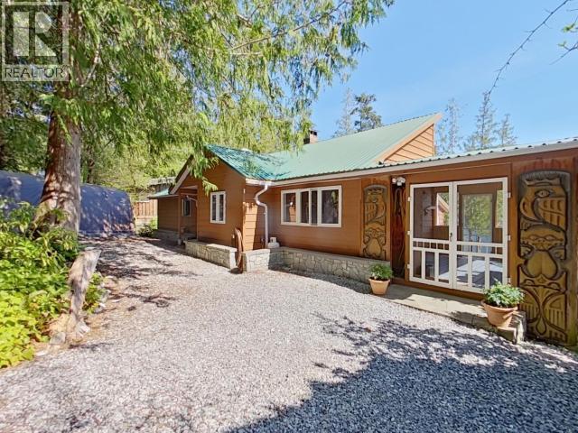 10754 Mariners Way, Powell River, BC - Outdoor