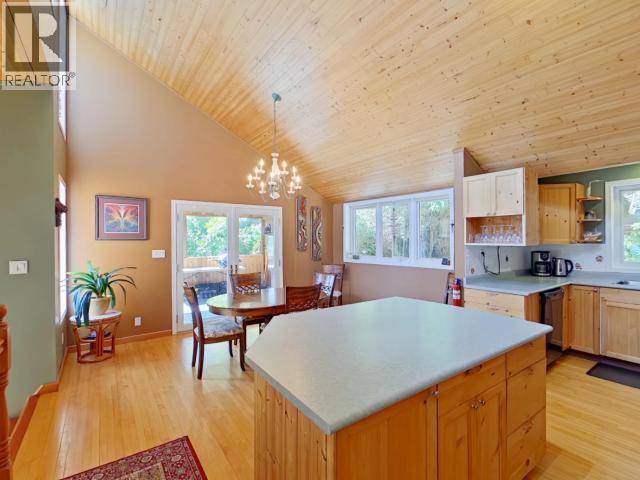 10754 Mariners Way, Powell River, BC - Indoor