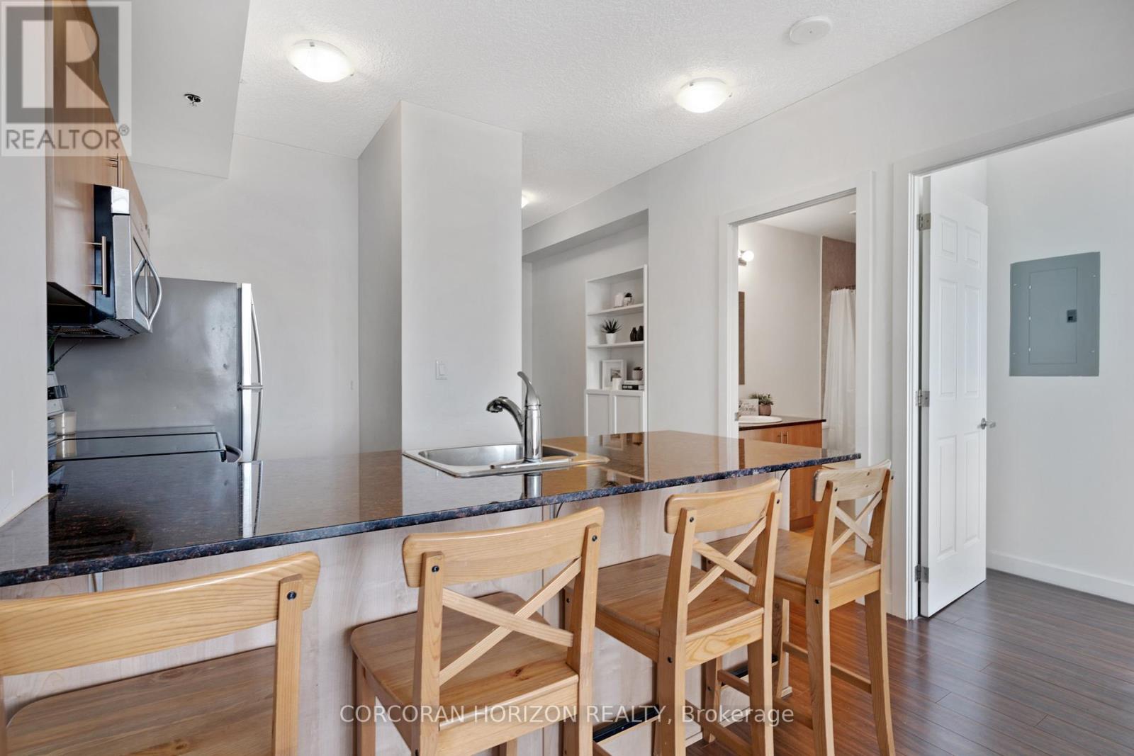 904 - 150 Water Street, Cambridge, ON - Indoor