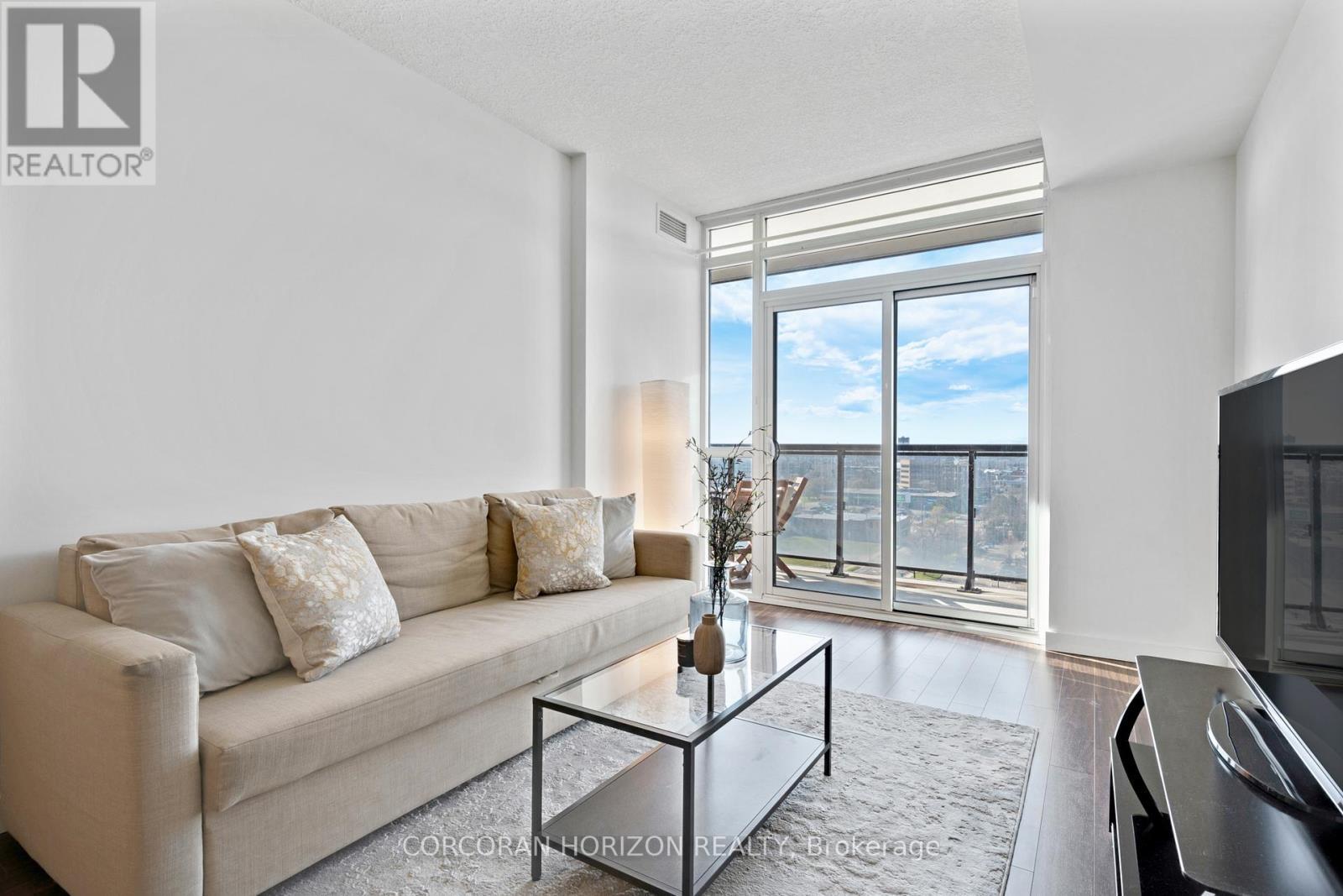 904 - 150 Water Street, Cambridge, ON - Indoor Photo Showing Living Room