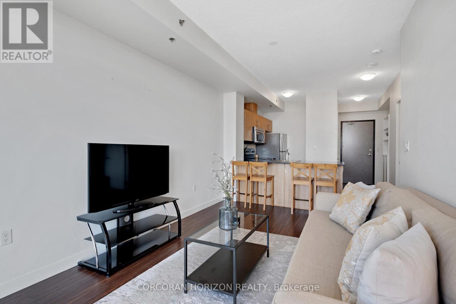 904 - 150 Water Street, Cambridge, ON - Indoor Photo Showing Living Room