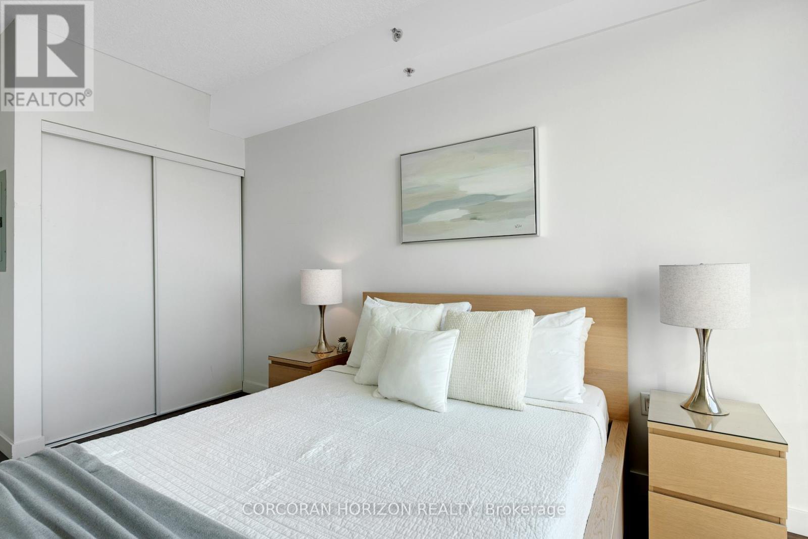 904 - 150 Water Street, Cambridge, ON - Indoor Photo Showing Bedroom