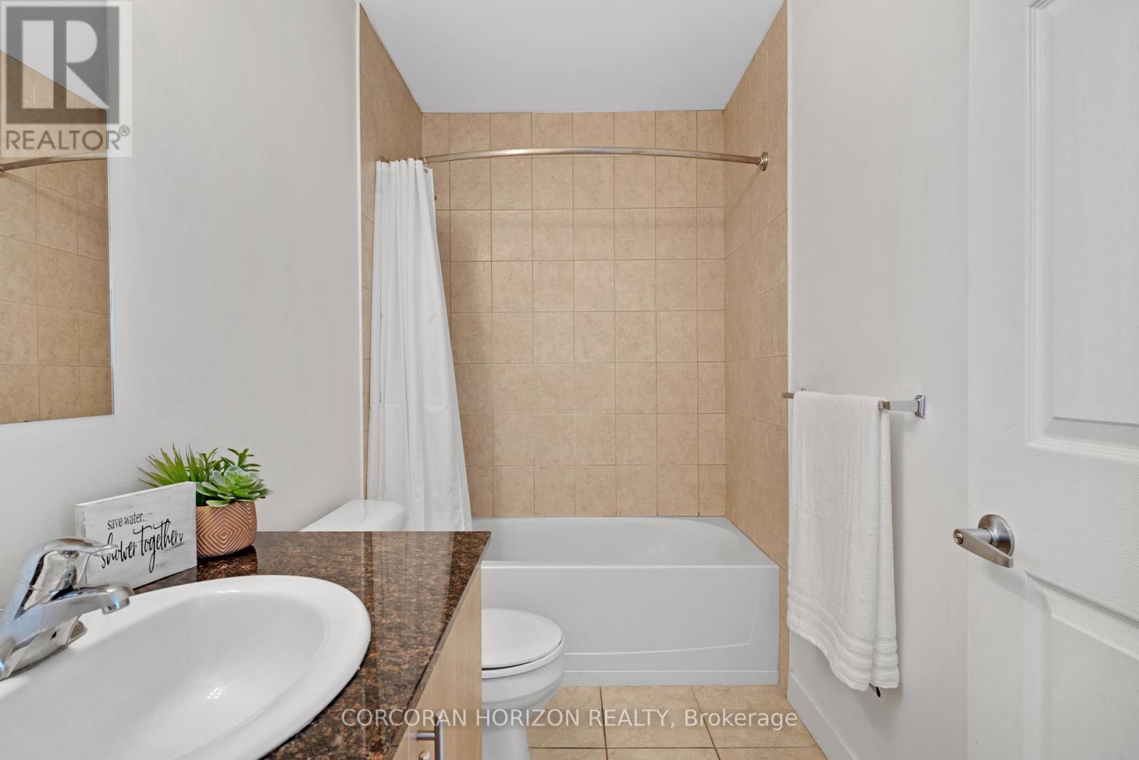 904 - 150 Water Street, Cambridge, ON - Indoor Photo Showing Bathroom