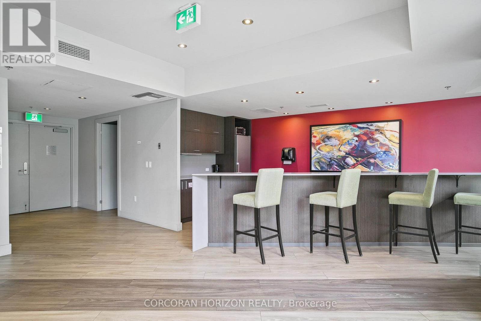 904 - 150 Water Street, Cambridge, ON - Indoor