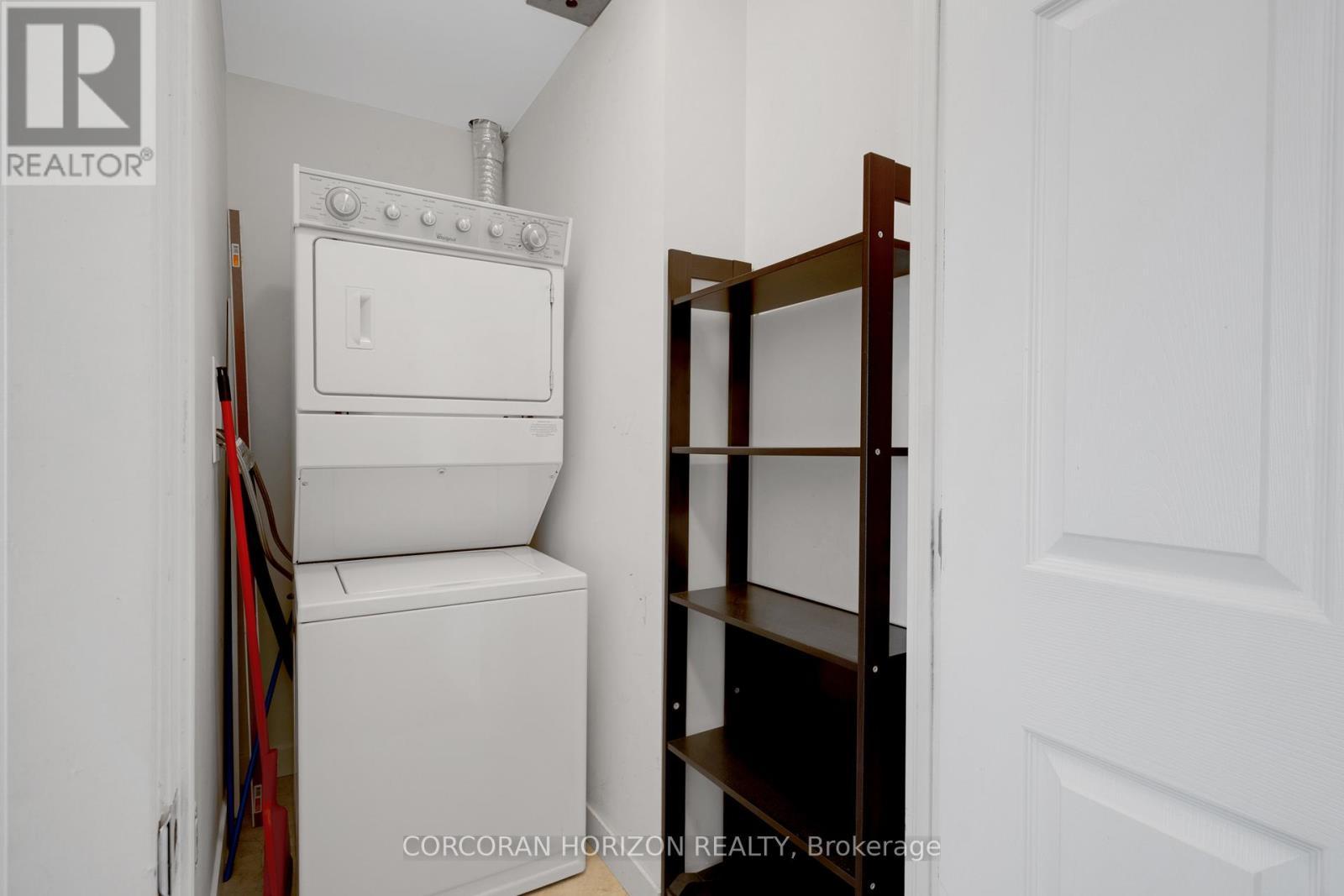 904 - 150 Water Street, Cambridge, ON - Indoor Photo Showing Laundry Room