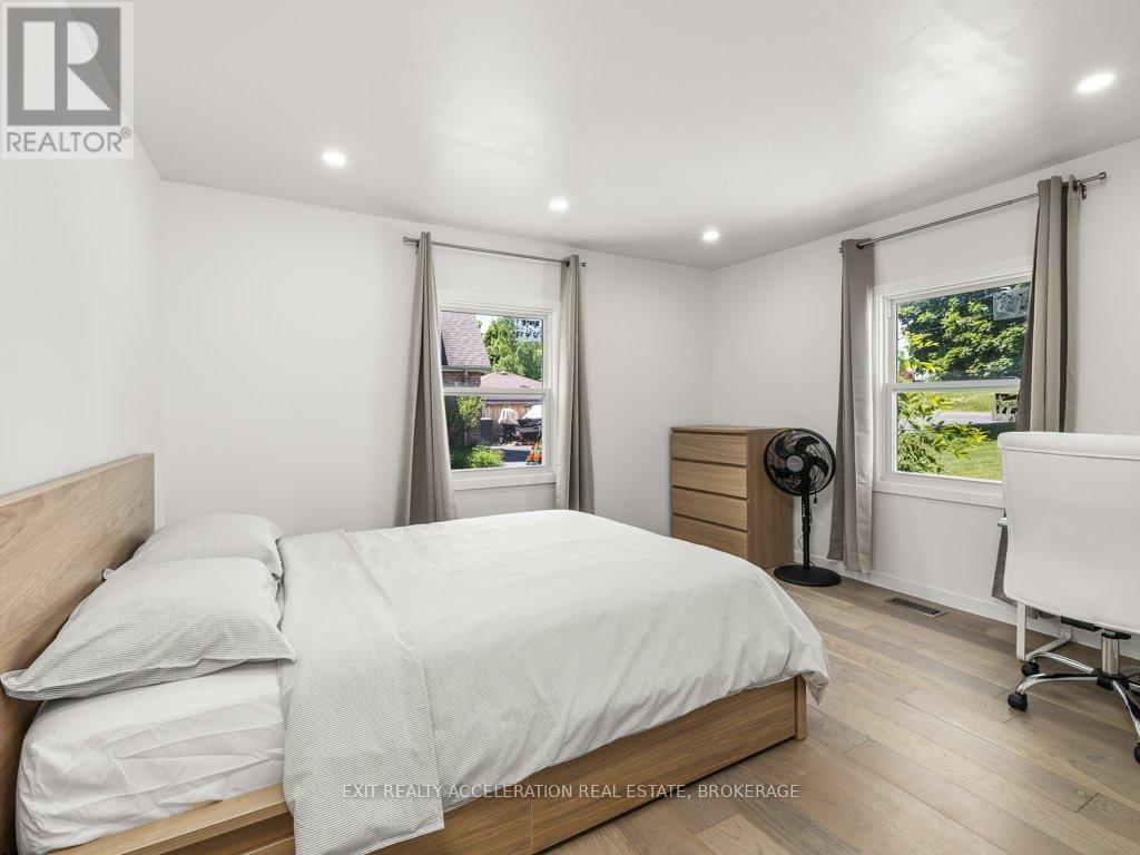 84 Main Street, Deseronto (Deseronto (Town)), ON - Indoor Photo Showing Bedroom