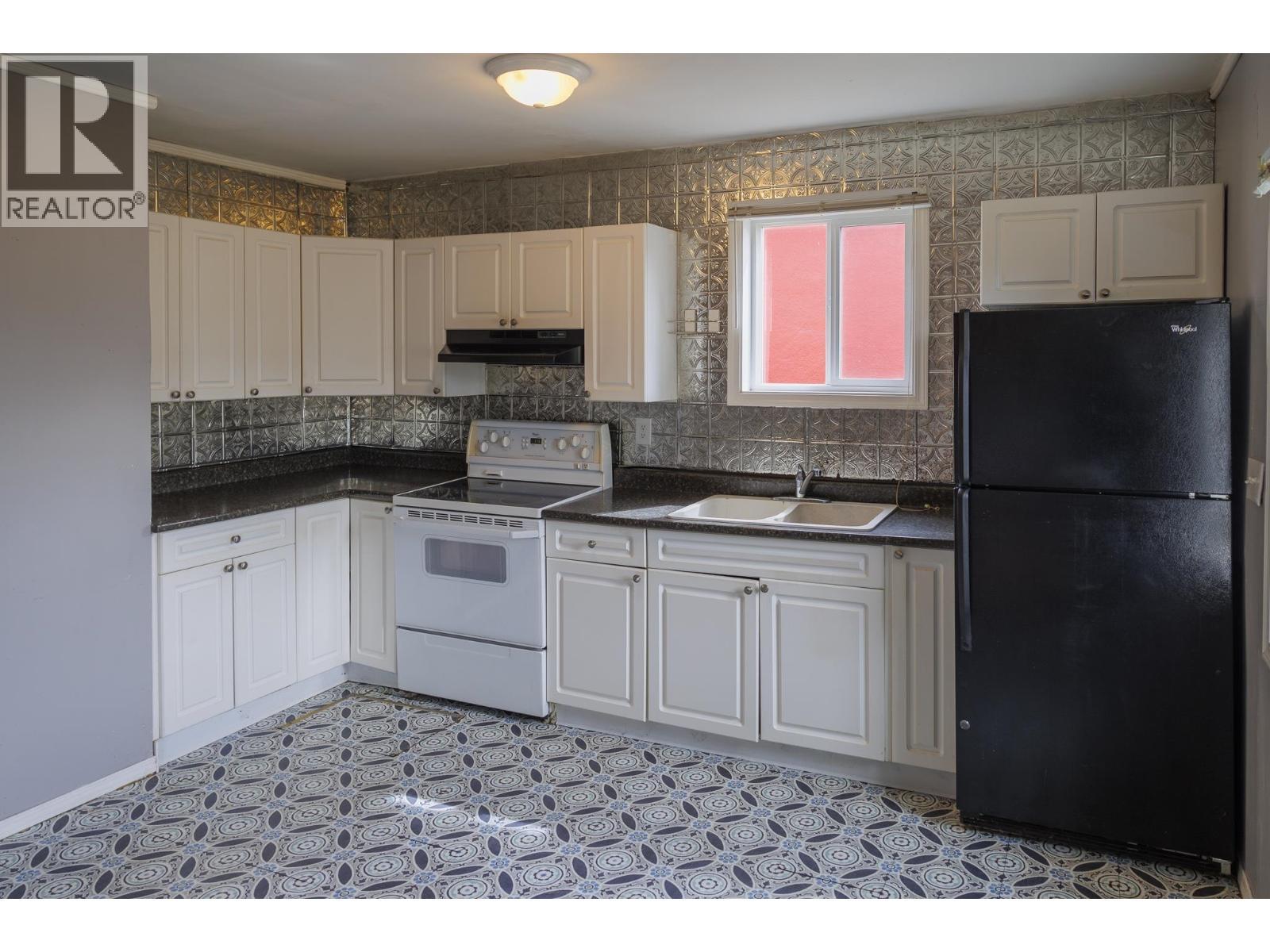 956 4Th Avenue, Mcbride, BC