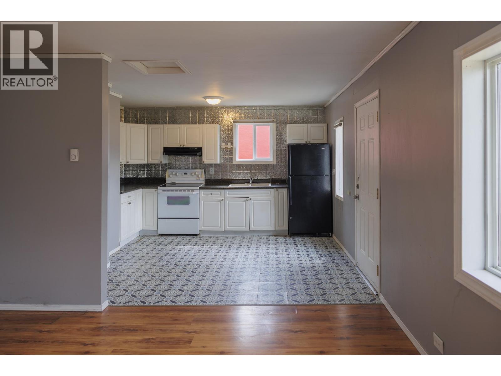 956 4Th Avenue, Mcbride, BC