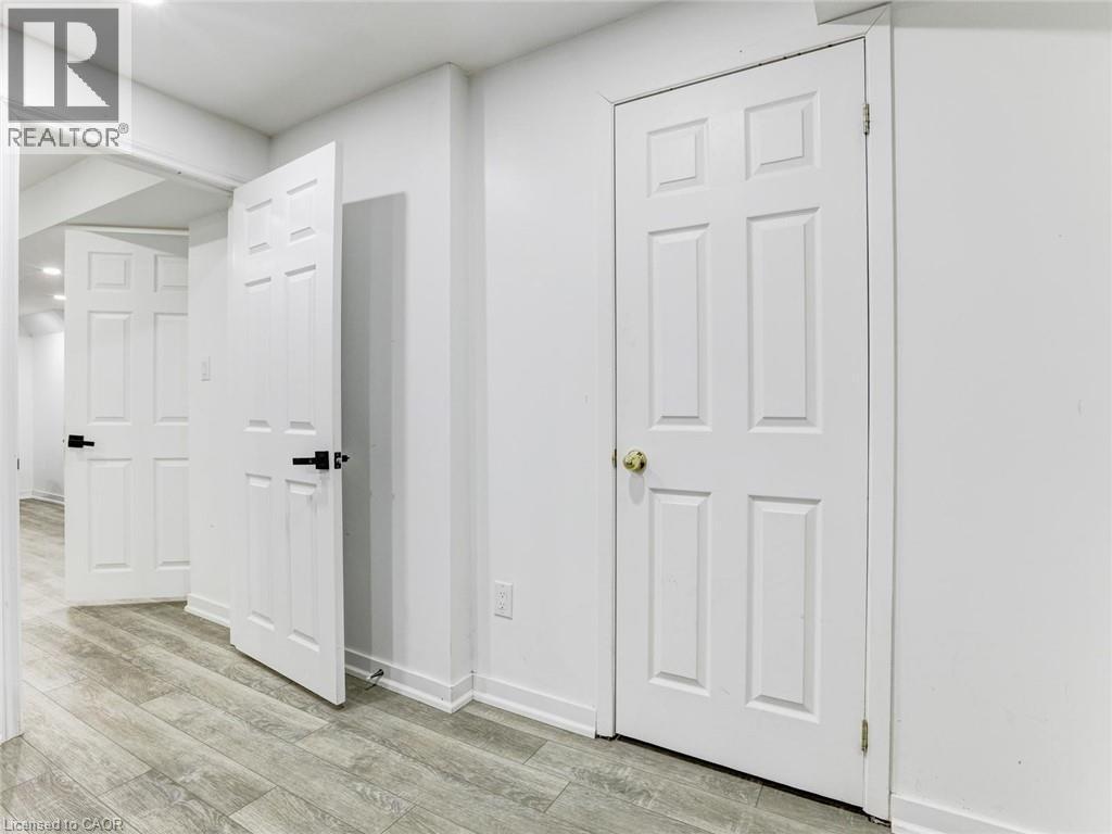 154 Deerpath Drive, Guelph, ON - Indoor Photo Showing Other Room