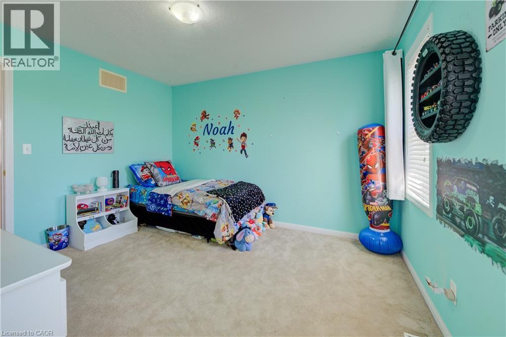 12 Bugdale Drive, Cambridge, ON - Indoor Photo Showing Bedroom