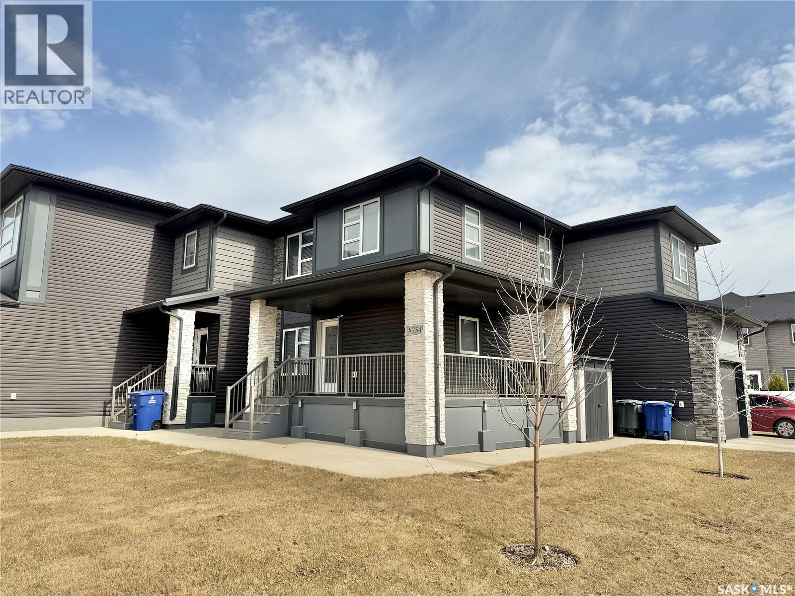 254 Brighton Gate, Saskatoon, SK - Outdoor