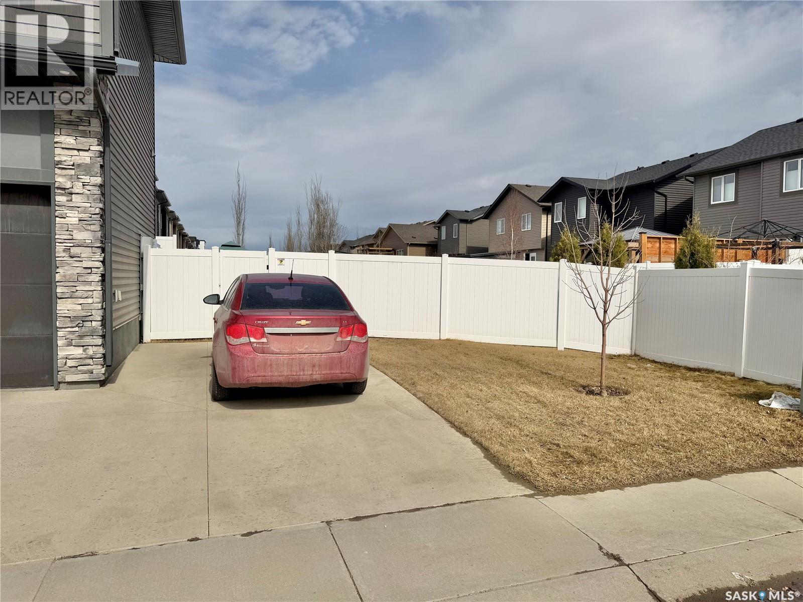 254 Brighton Gate, Saskatoon, SK - Outdoor