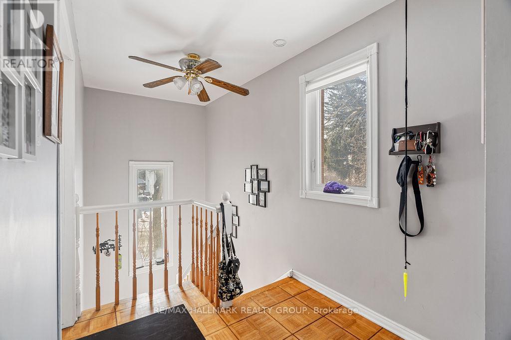 217 Dovercourt Avenue, Ottawa, ON - Indoor Photo Showing Other Room