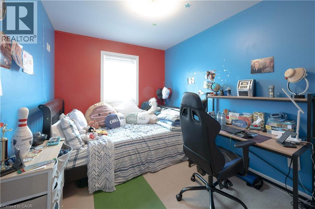 Bedroom featuring carpet and an office area - 535 Margaret Street Unit# 74, Cambridge, ON - Indoor