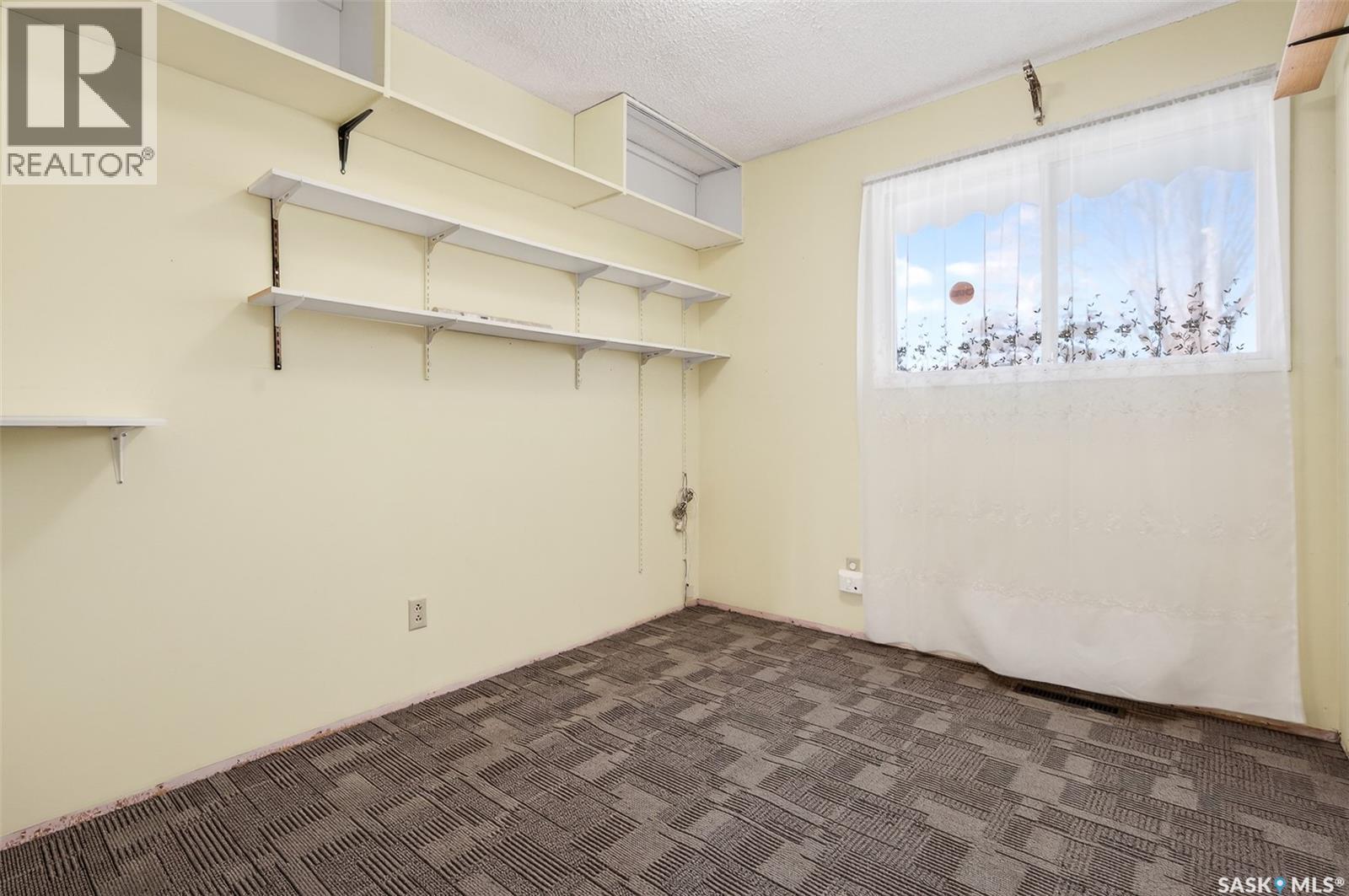 1156 Duffield Crescent, Moose Jaw, SK - Indoor Photo Showing Other Room