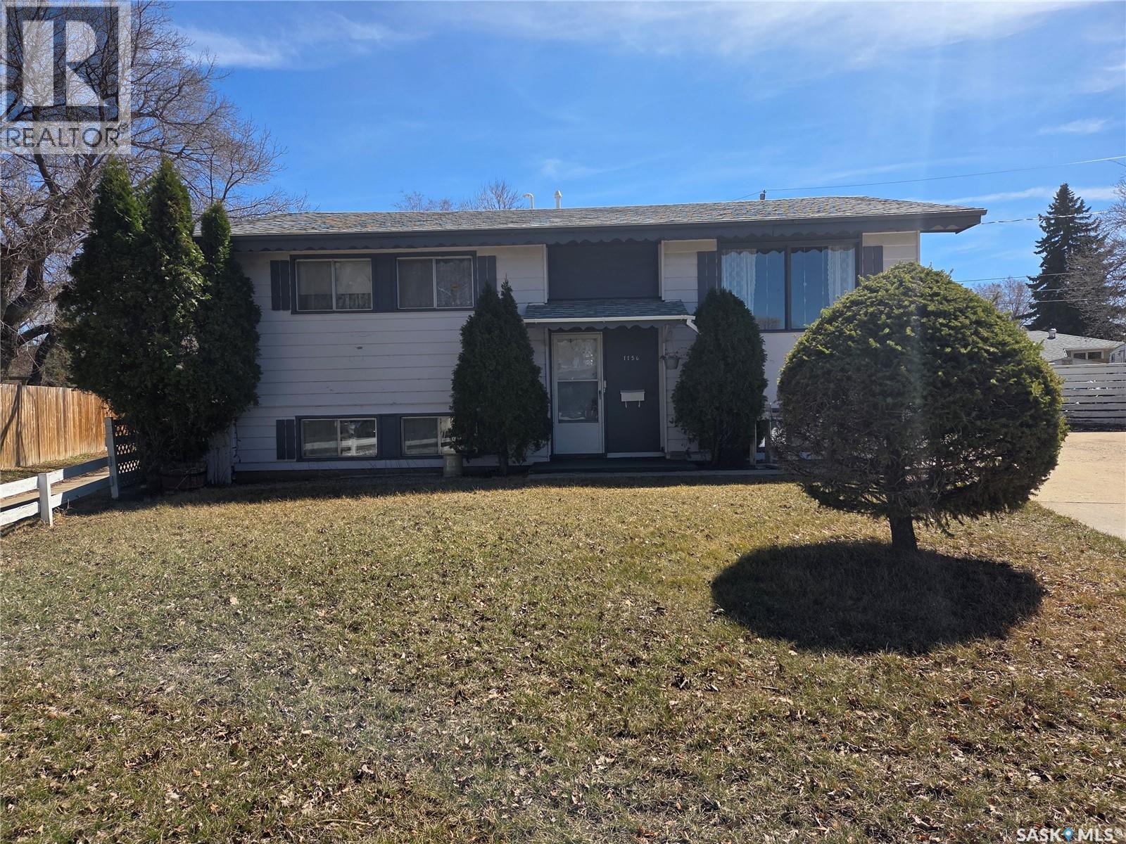 1156 Duffield Crescent, Moose Jaw, SK - Outdoor