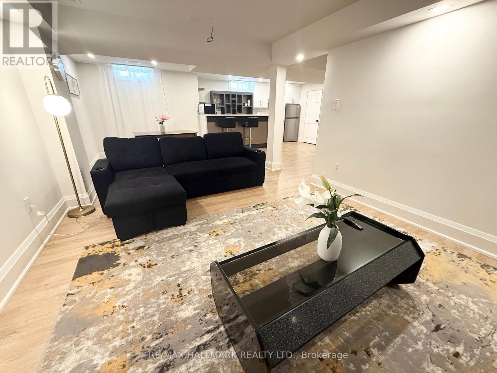 Basement - 7 Charing Crescent, Aurora, ON - Outdoor