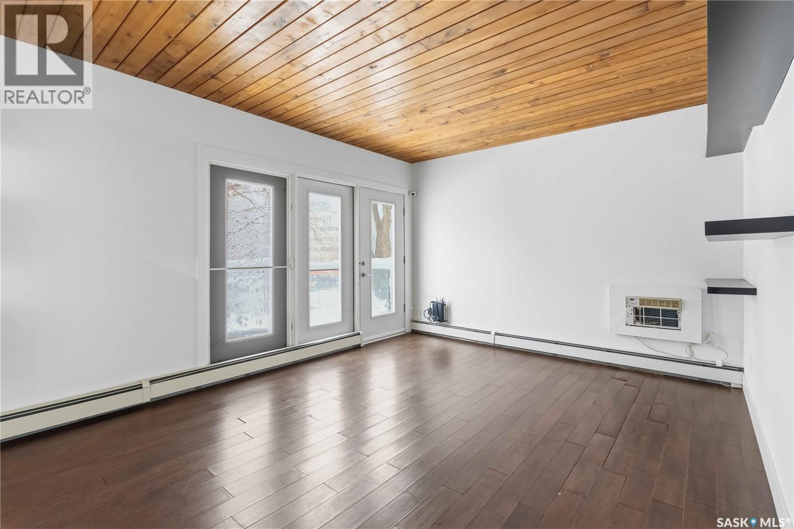 301 415 3Rd Avenue N, Saskatoon, SK - Indoor Photo Showing Other Room