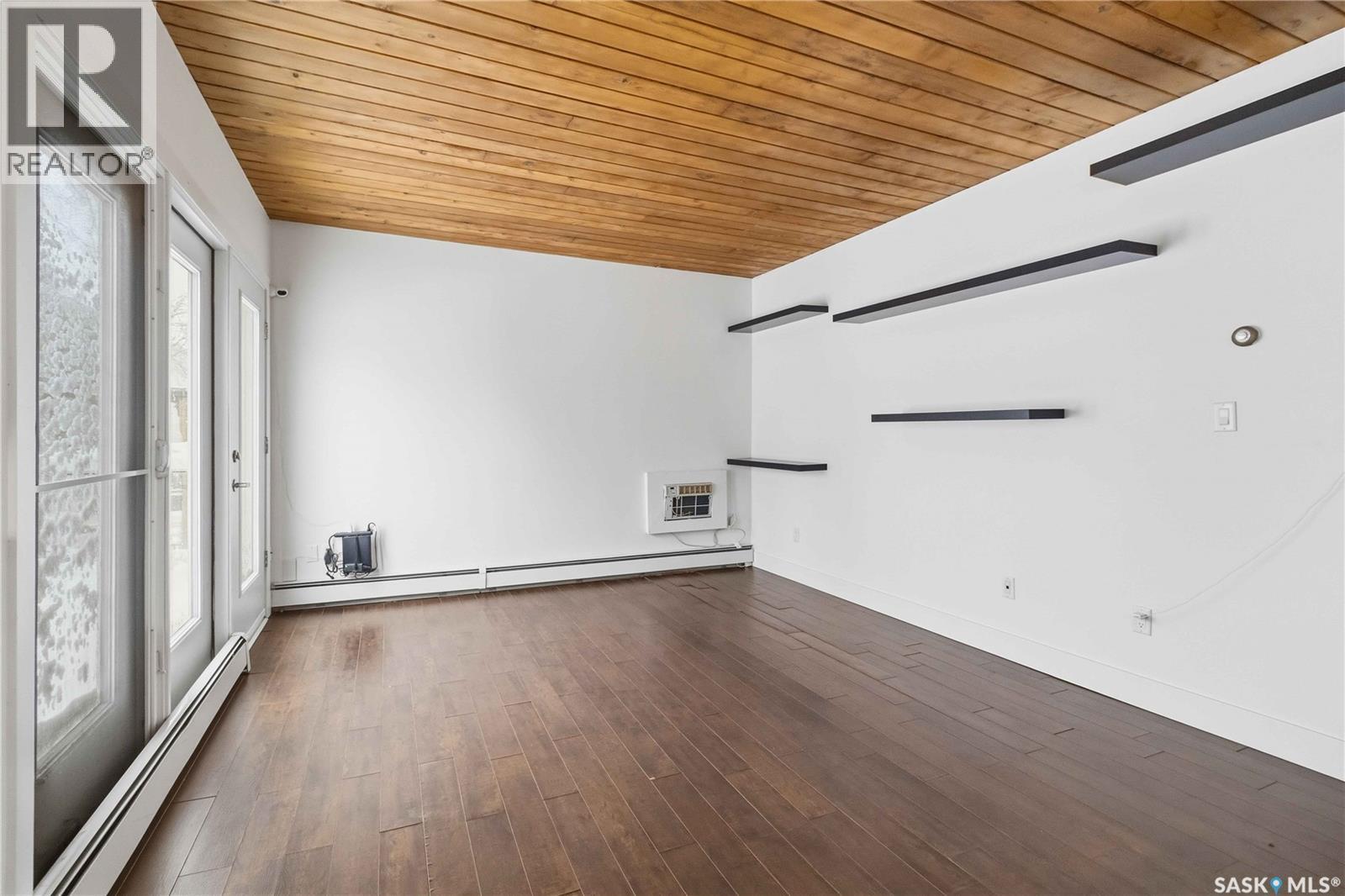 301 415 3Rd Avenue N, Saskatoon, SK - Indoor Photo Showing Other Room