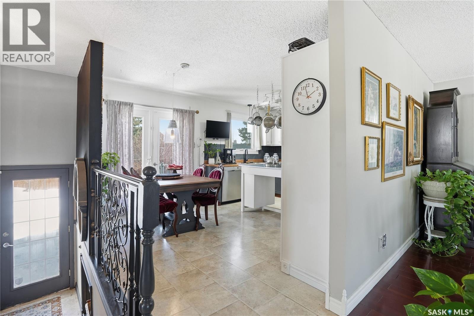 19 Tate Street, Regina, SK - Indoor Photo Showing Other Room